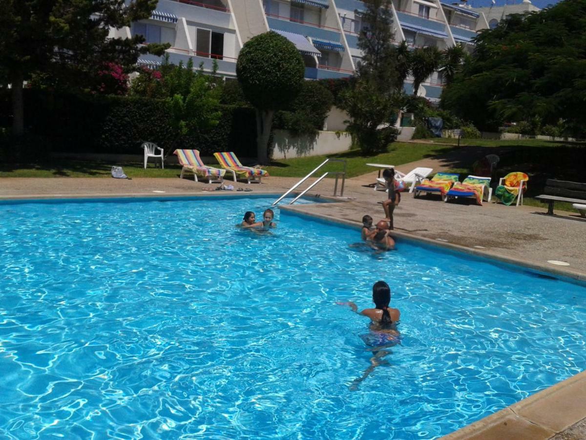 Amathusia Beach Apartment Limassol Extérieur photo